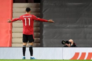 เล่นบอลออนไลน์ pantip